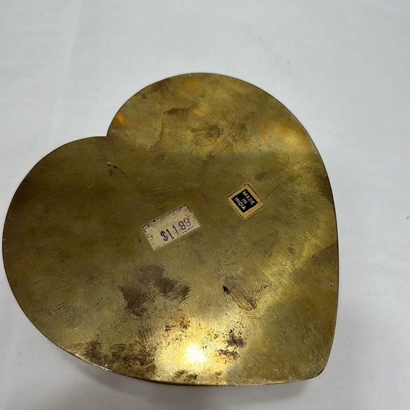 Vintage heart shaped brass jewelry box - Picture 3 of 5